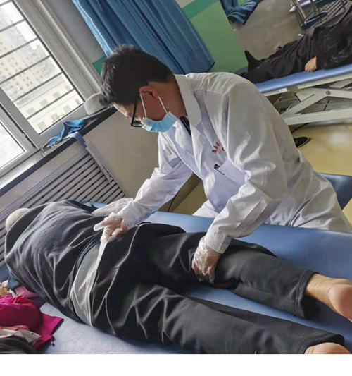段希紅為病人治療_副本.png 段希紅為病人治療_副本.png