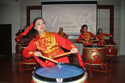 戰(zhàn)鼓催征,斗志昂揚_副本.jpg 戰(zhàn)鼓催征,斗志昂揚_副本.jpg